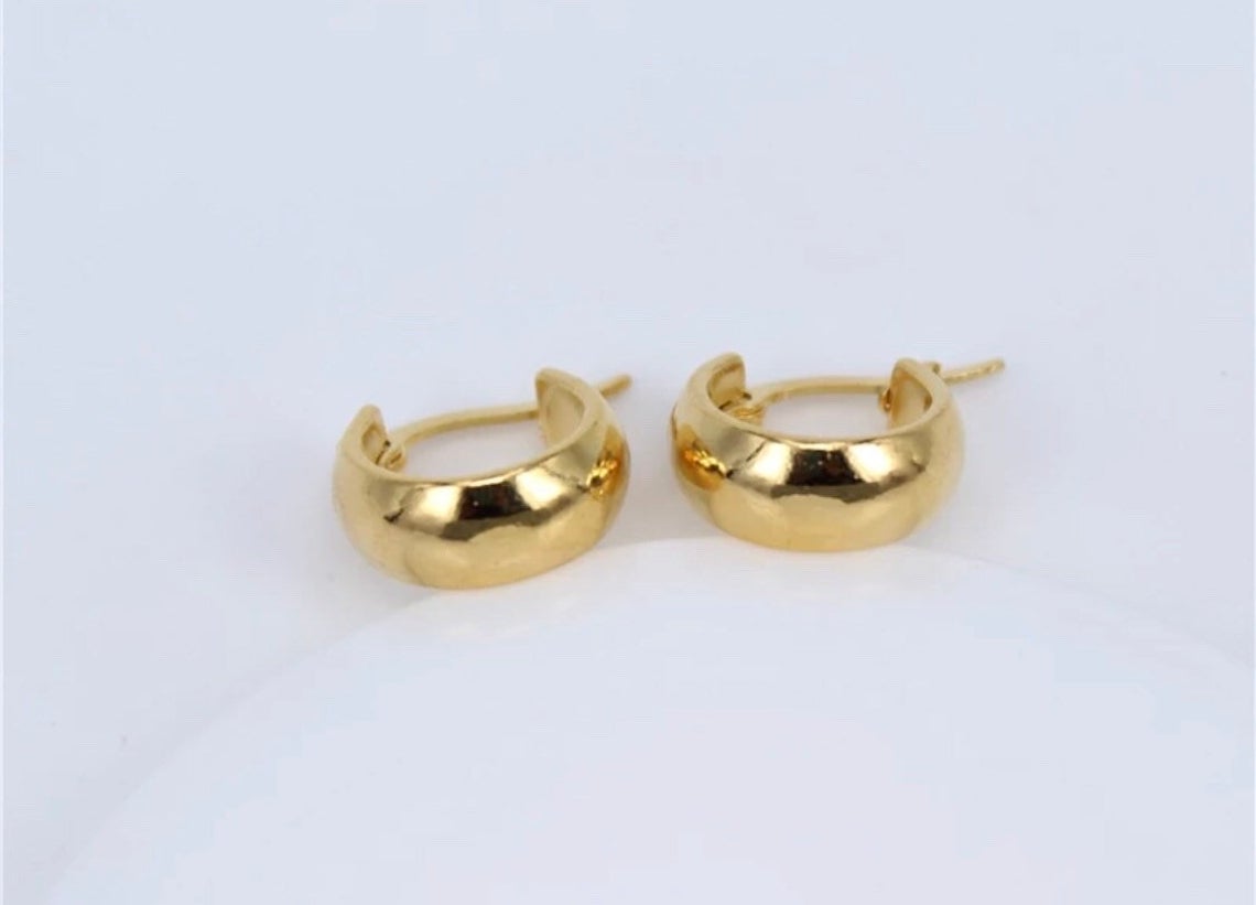 Gold-Hoop-Earrings.jpg