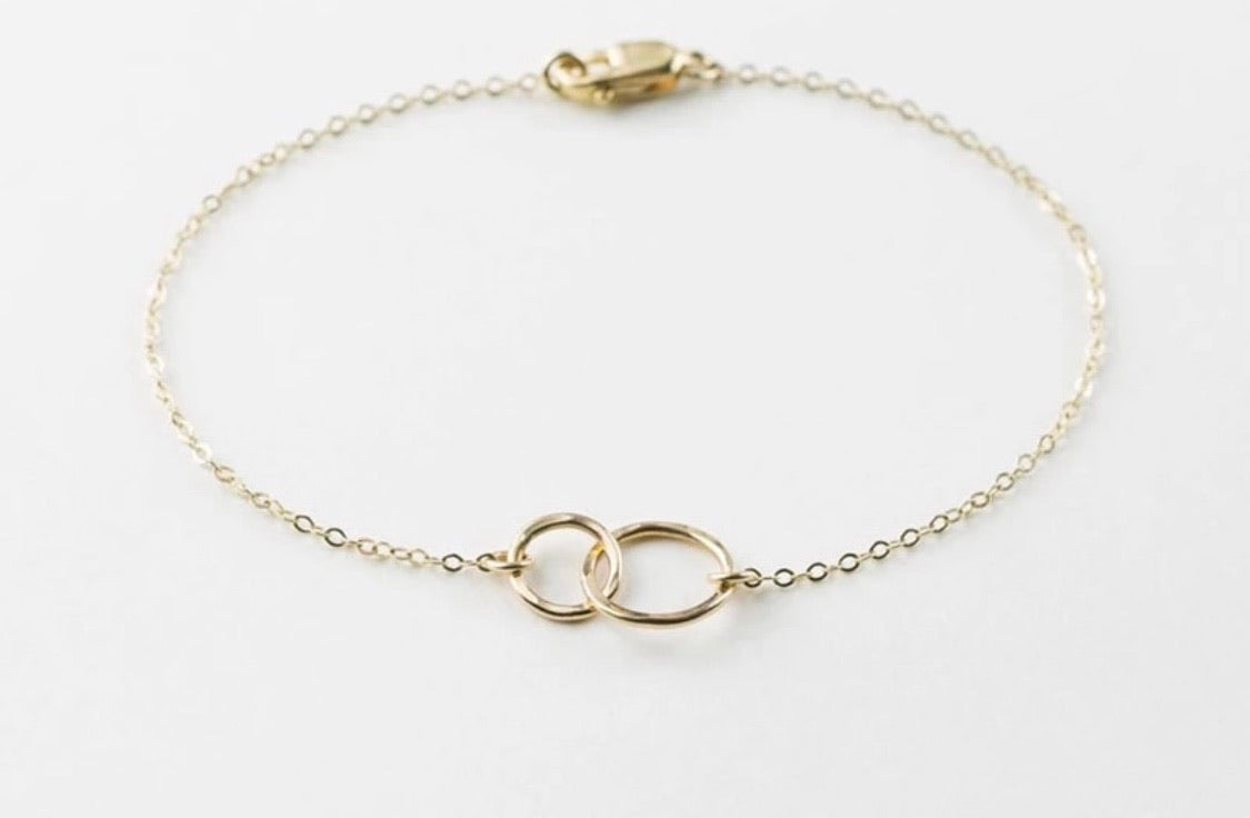 925-gold-infinity-bracelet.jpg