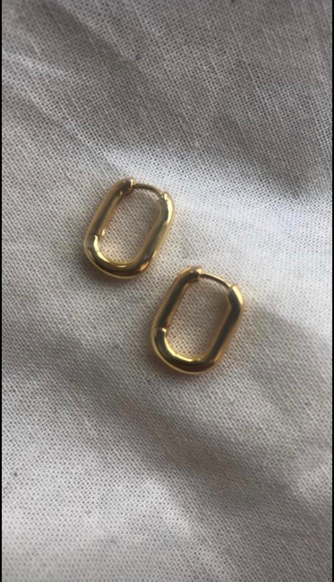 18k gold rectangle stassy earrings