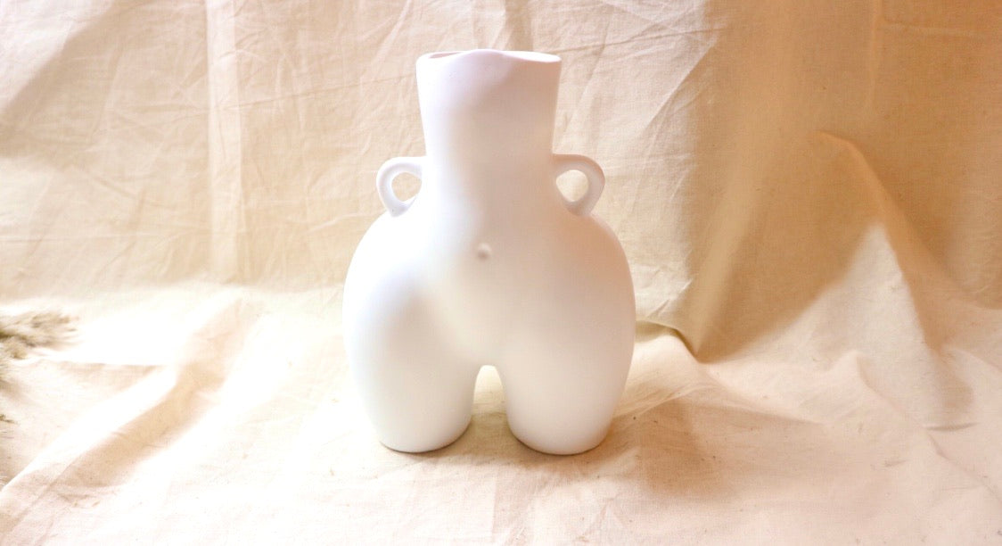 Noella Big Butt Vase