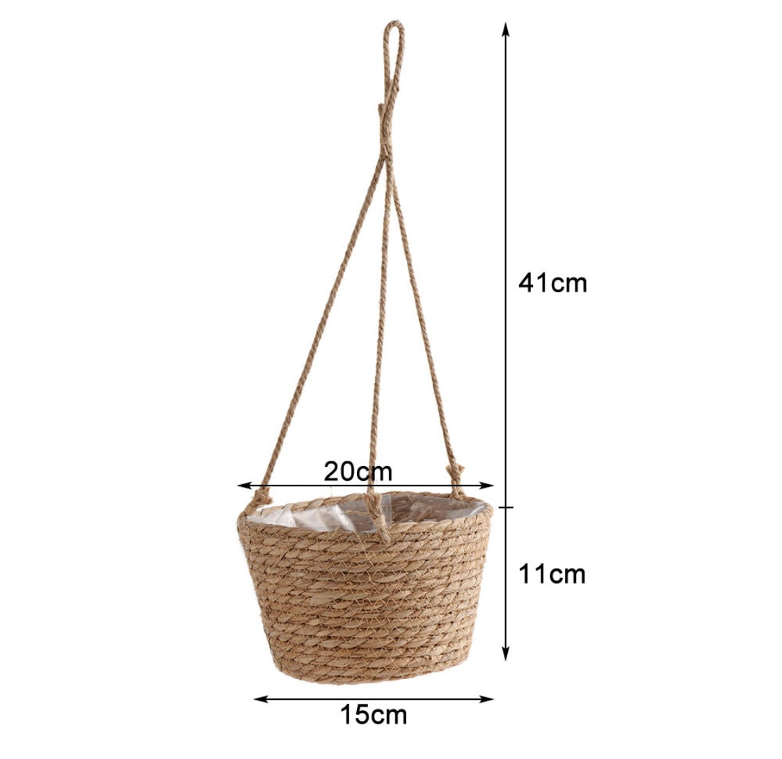 Wicker hanging basket