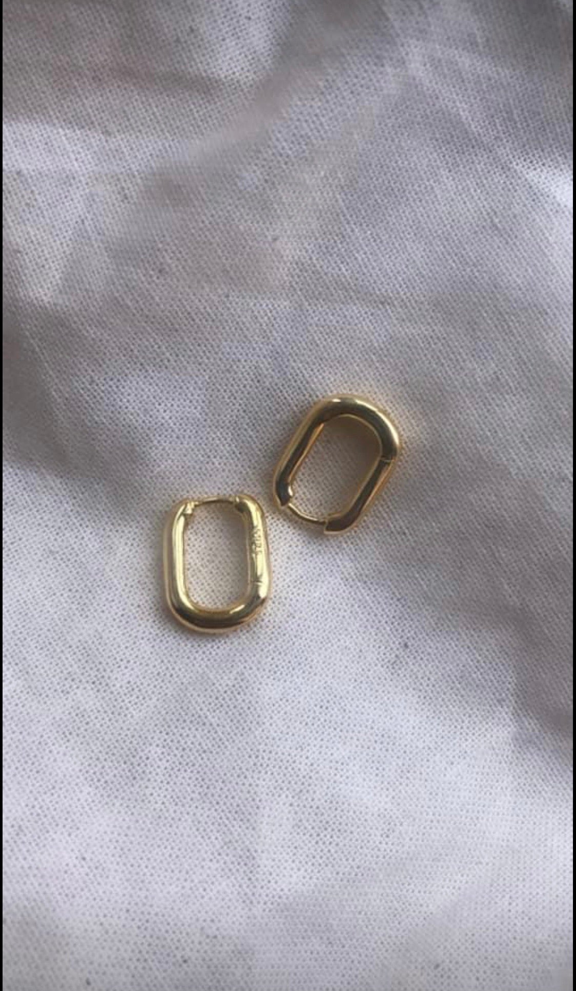 18k gold rectangle stassy earrings